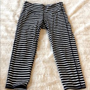 Cropped Athleta leggings - perfect condition!
